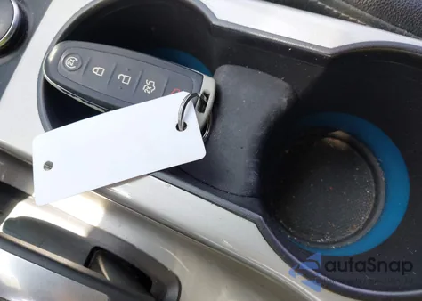 2013 Ford Escape Sel from USA, damaged, VIN 1FMCU9H94DUD85386